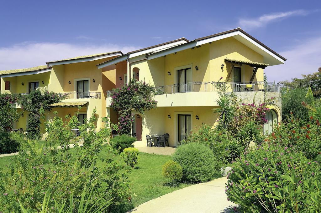 Bv Borgo Del Principe Hotel แซมโบรเน ภายนอก รูปภาพ