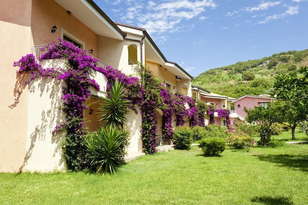 Bv Borgo Del Principe Hotel แซมโบรเน ภายนอก รูปภาพ