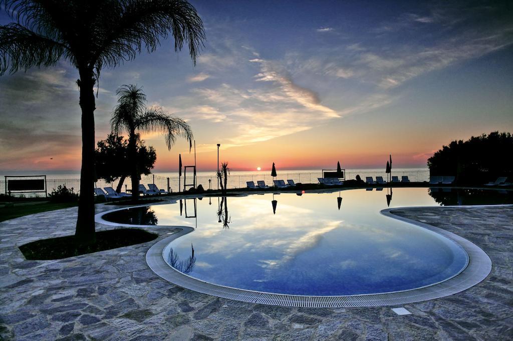Bv Borgo Del Principe Hotel แซมโบรเน ภายนอก รูปภาพ