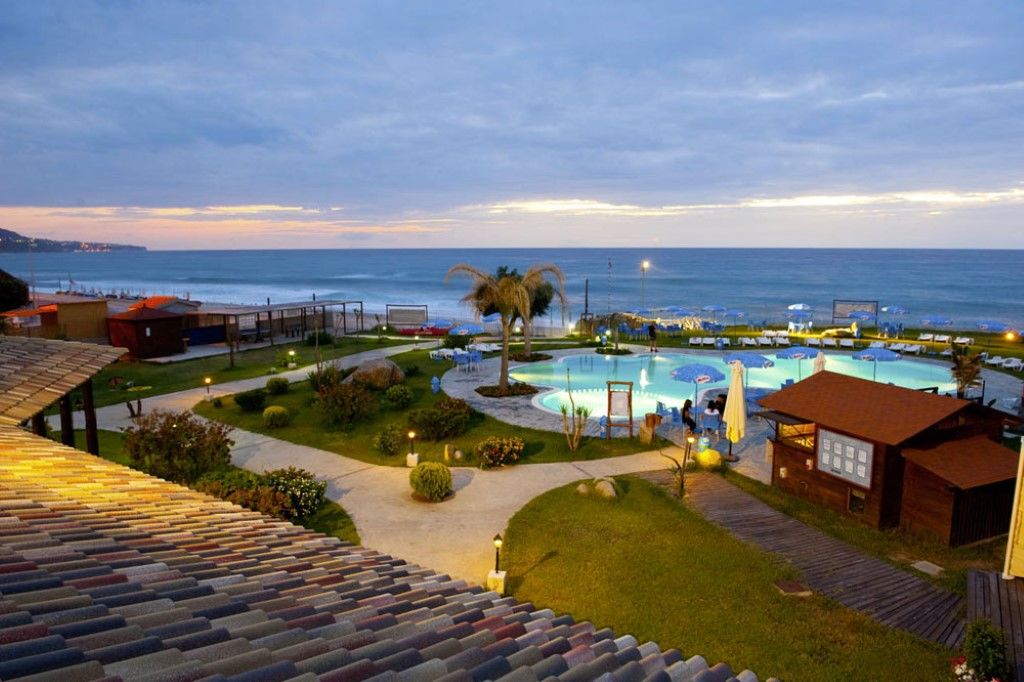 Bv Borgo Del Principe Hotel แซมโบรเน ภายนอก รูปภาพ